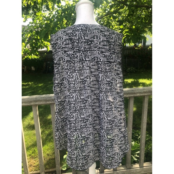 NWT Rose & Olive Sleeveless Blouse 2X - Picture 2 of 3